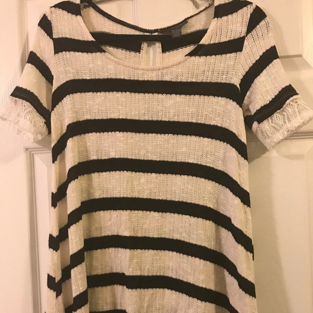 Maternity Black & White Top